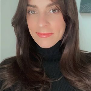 Meet your Posher, Taunya